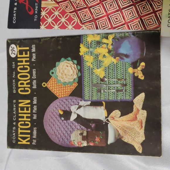 1959 1961 and 1964 vintage coats and clerks knit and crochet paperback booklets - Picture 2 of 8